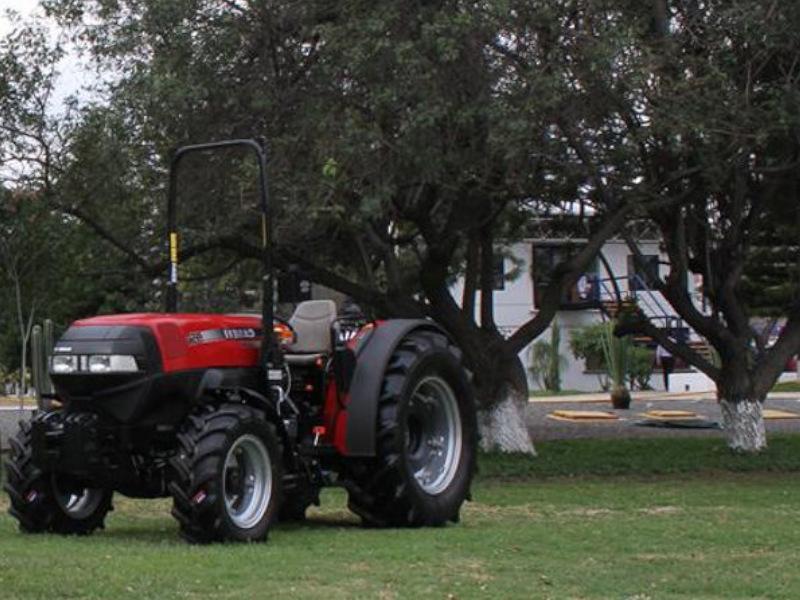 Farmall for sale in Hood Equipment Co., Batesville, Mississippi